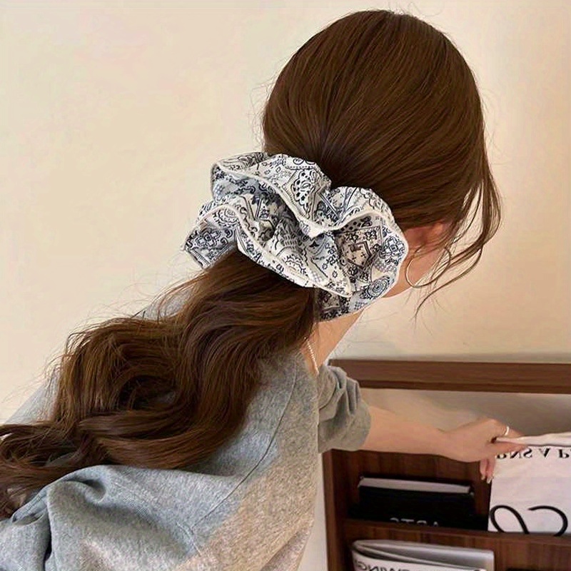 Elegant Black and White Fabric - Travel Accessories Aesthetic 评论和价格